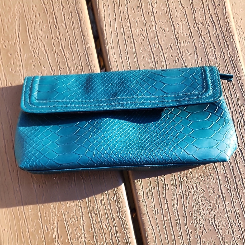 Luxurious Blue Snakeskin Clutch
